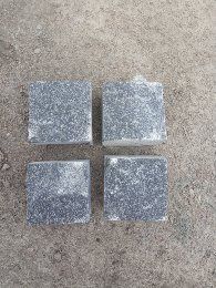 Бруківка гранітна