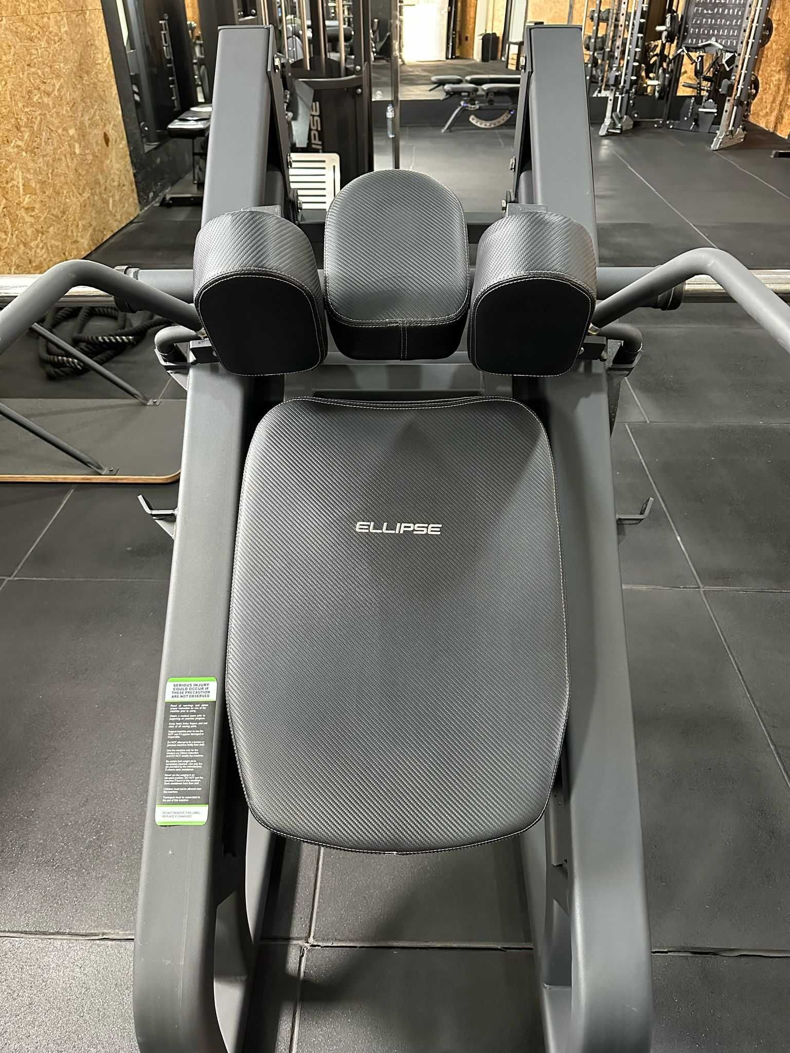 Máquina Hack Squat