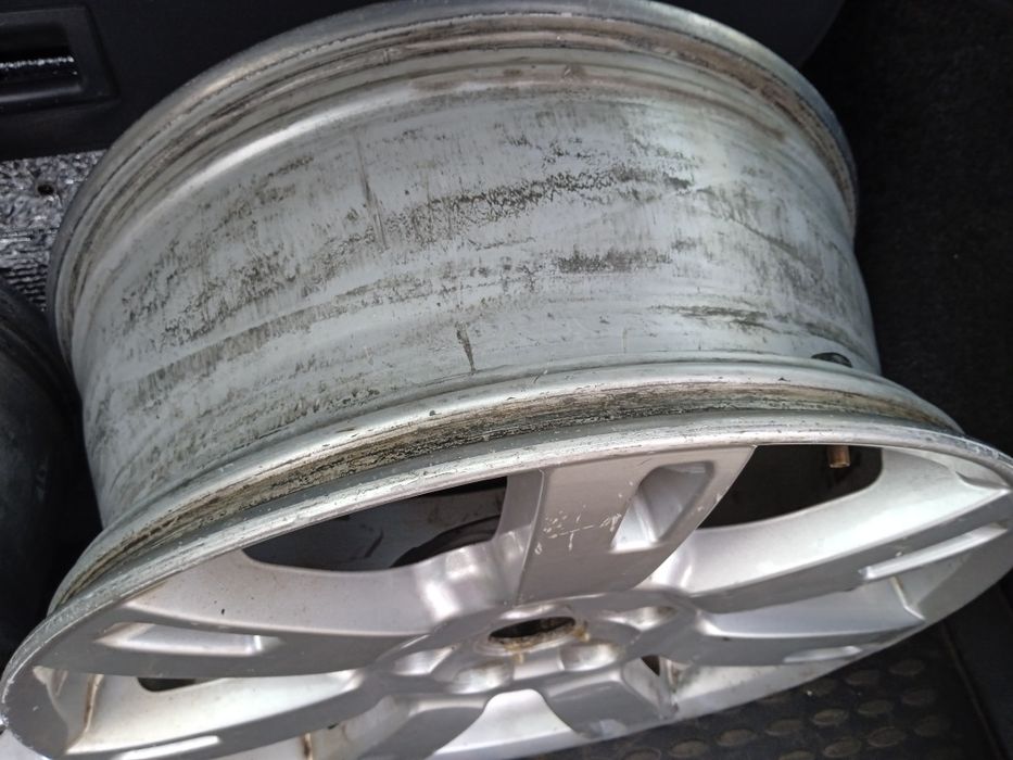 Диски на 19, оригінальні.