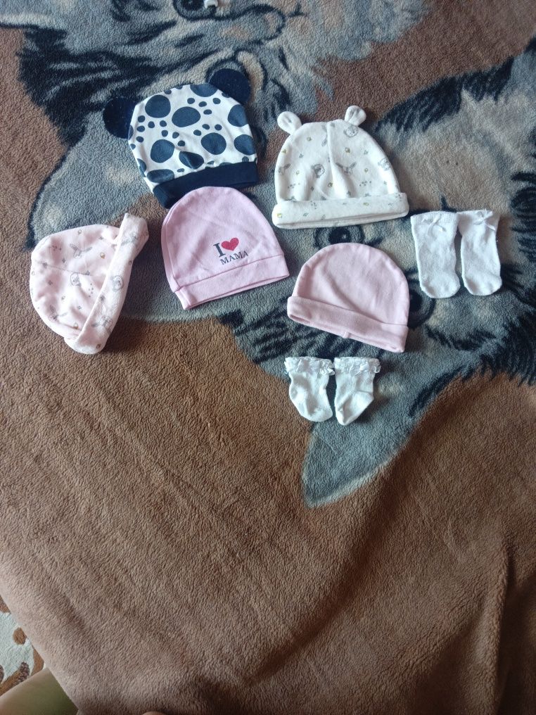 Czapeczki dla dziewczynki