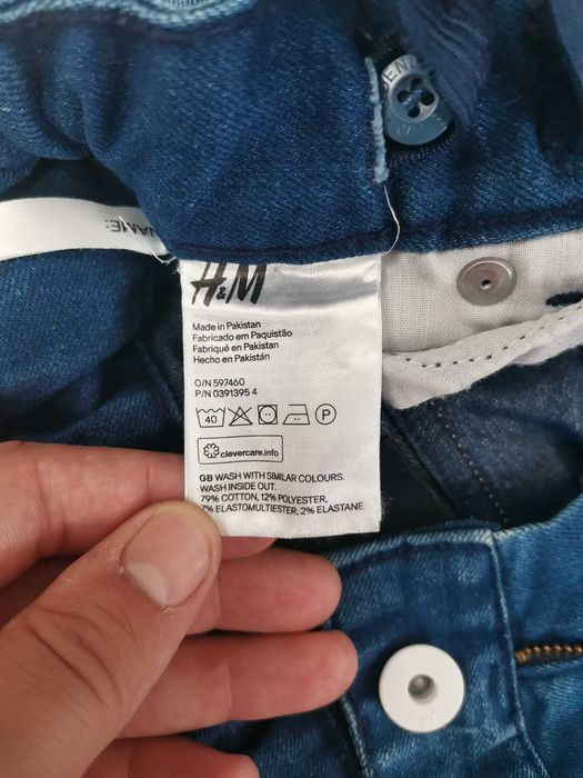 Завужені жіночі джинси бренду H&M