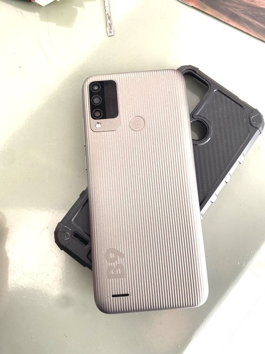 Telemovel blu b9 128gigas