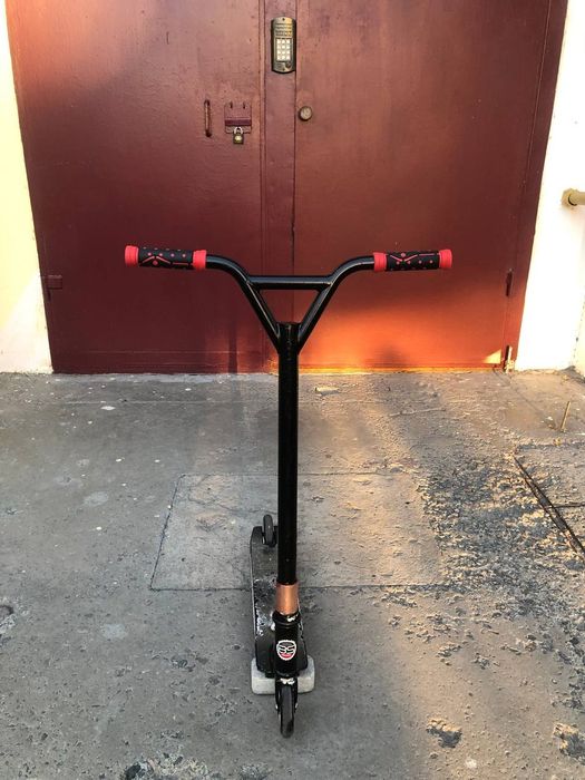 Продам самокат трюковый
