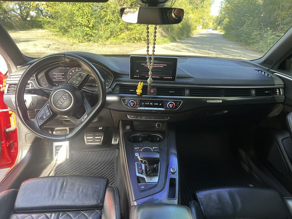 Продам/обме Audi S4 b9