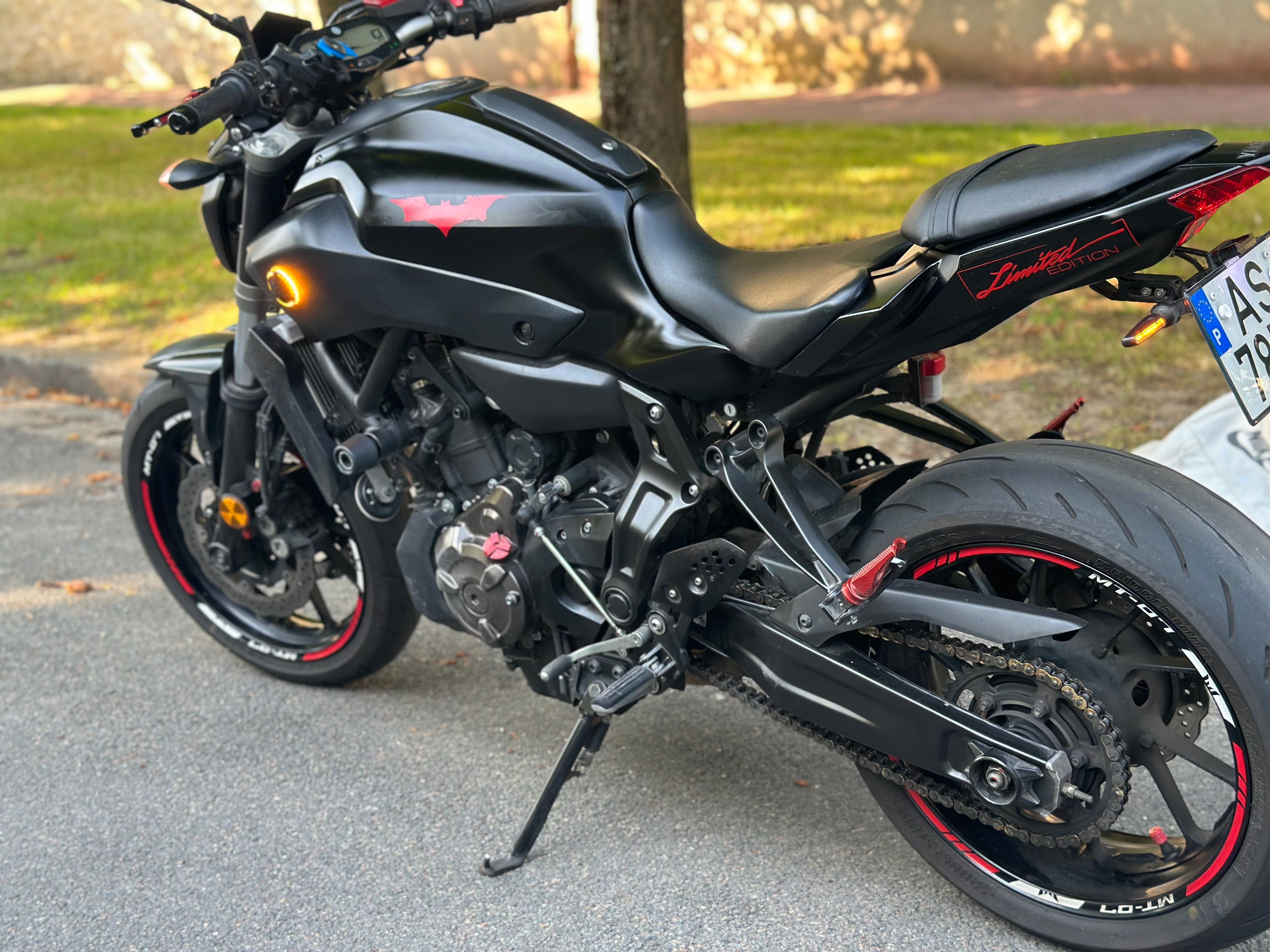 MT07 YAMAHA com extras