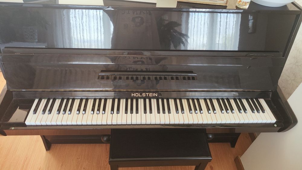 Piano Acústico Vertical Holstein