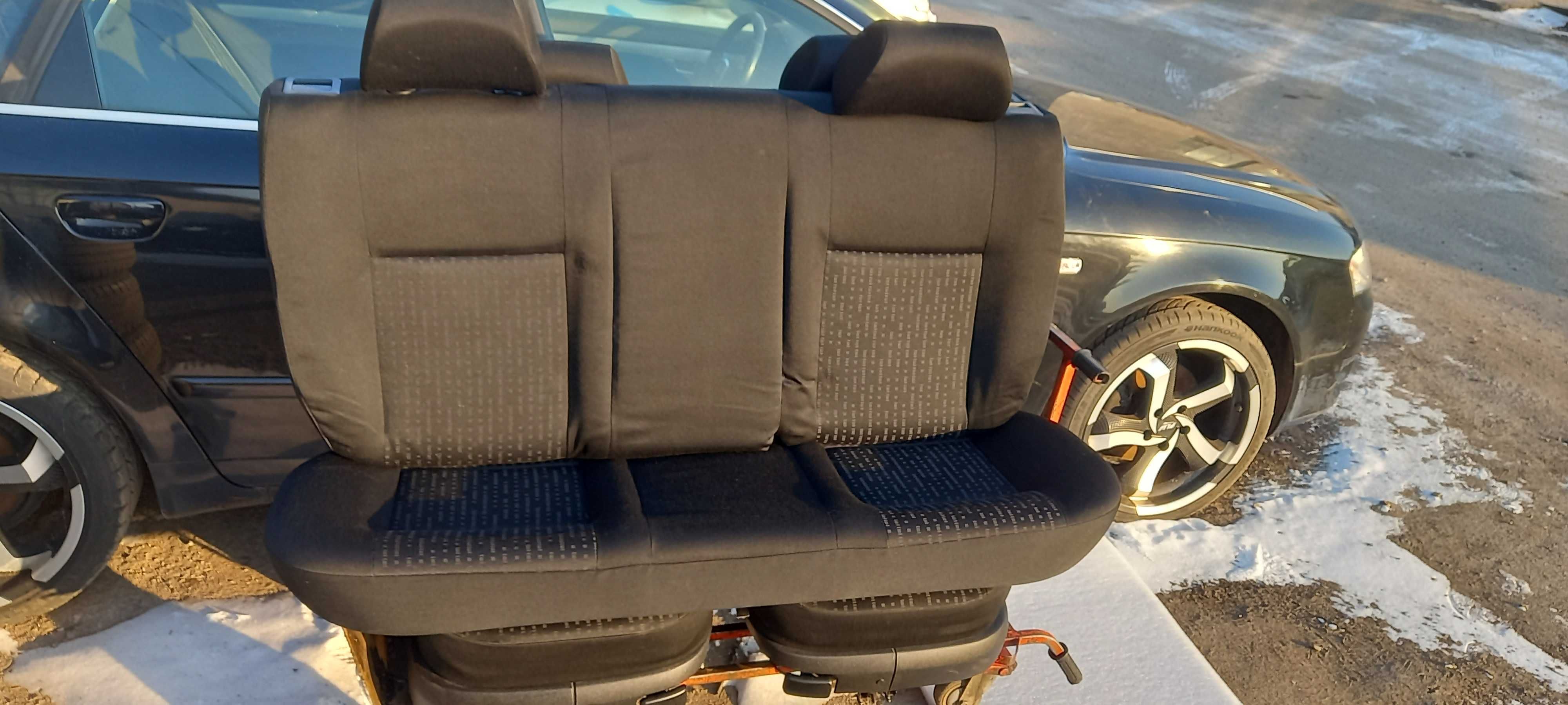 Fotele kanapa Volkswagen Golf IV 3-drzwiowy kpl
