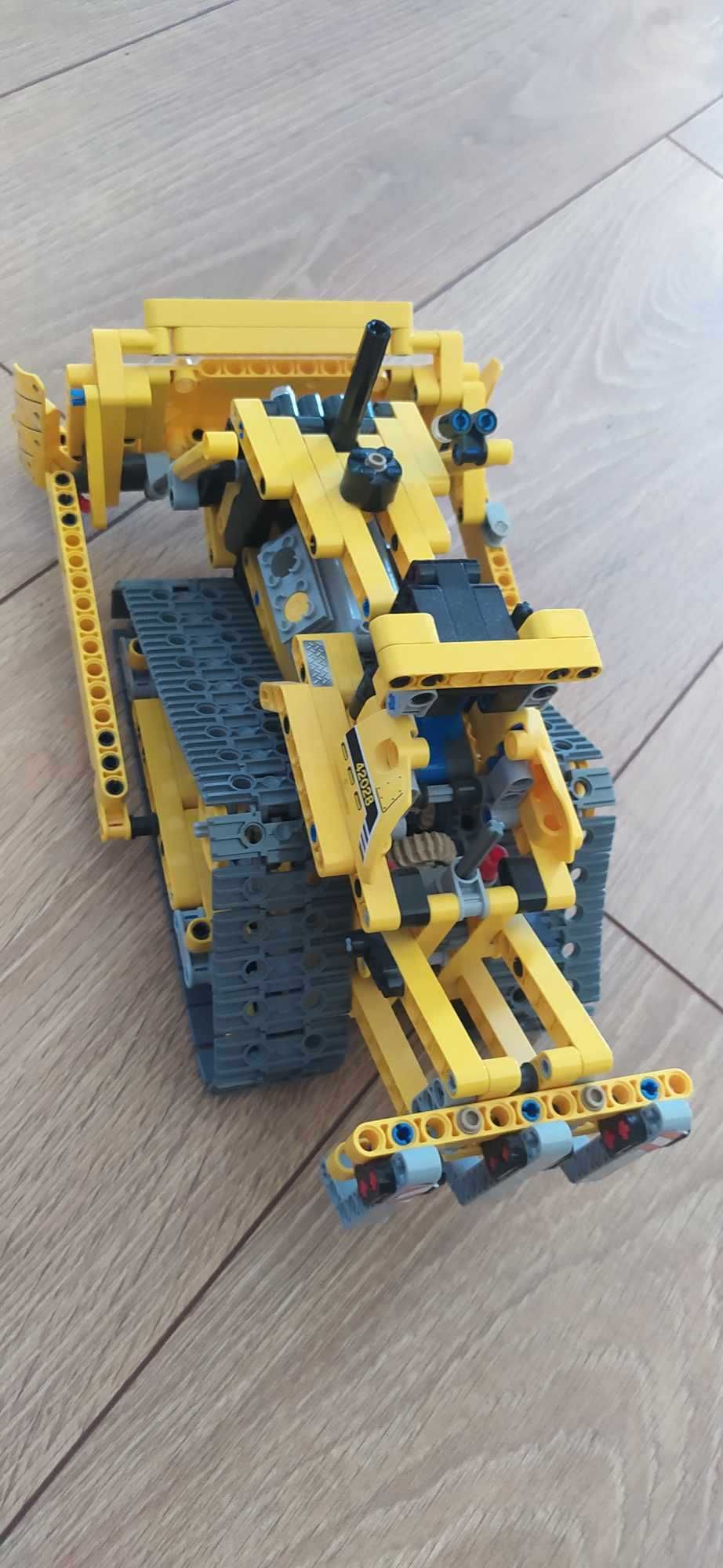 Duży samochód cięzarowy koparka lego technic