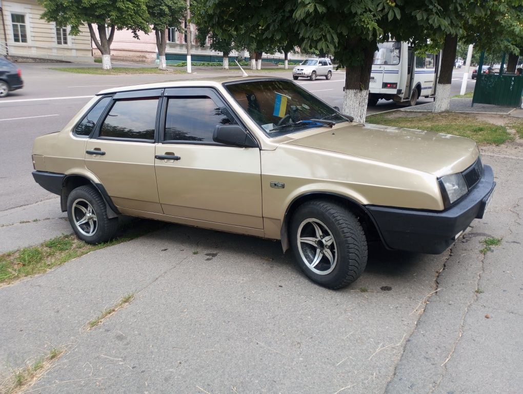 Продам ваз2199 в хорошем состоянии