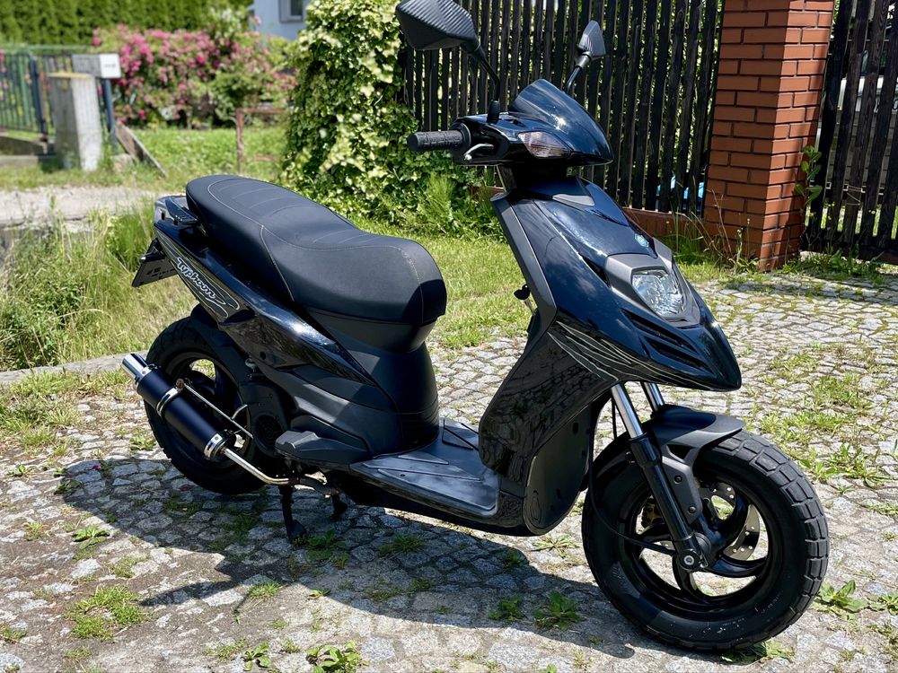 Sprzedam skuter piaggio typhoon 125 rok2012