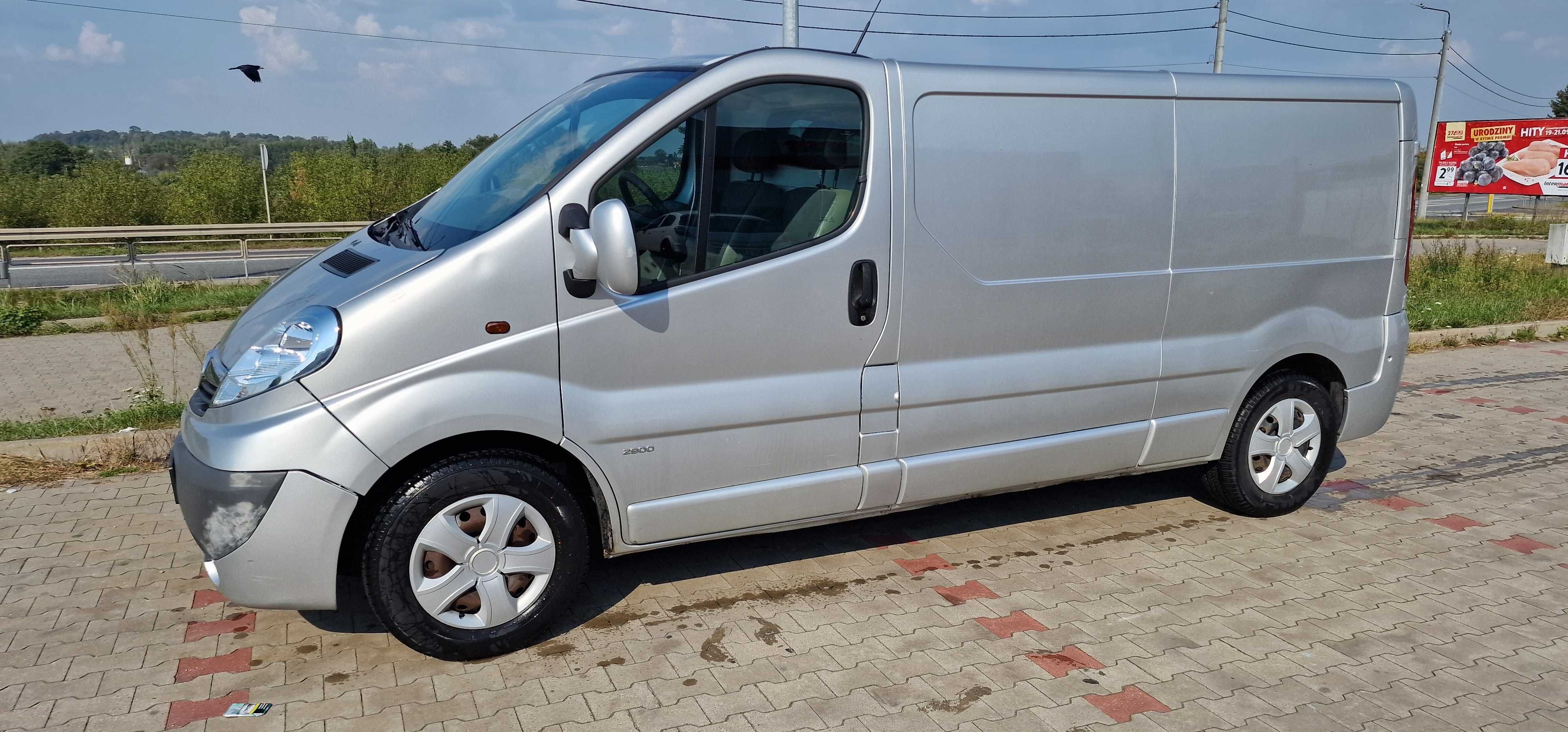 Opel Vivaro 2.5 CDTI LONG, Klima