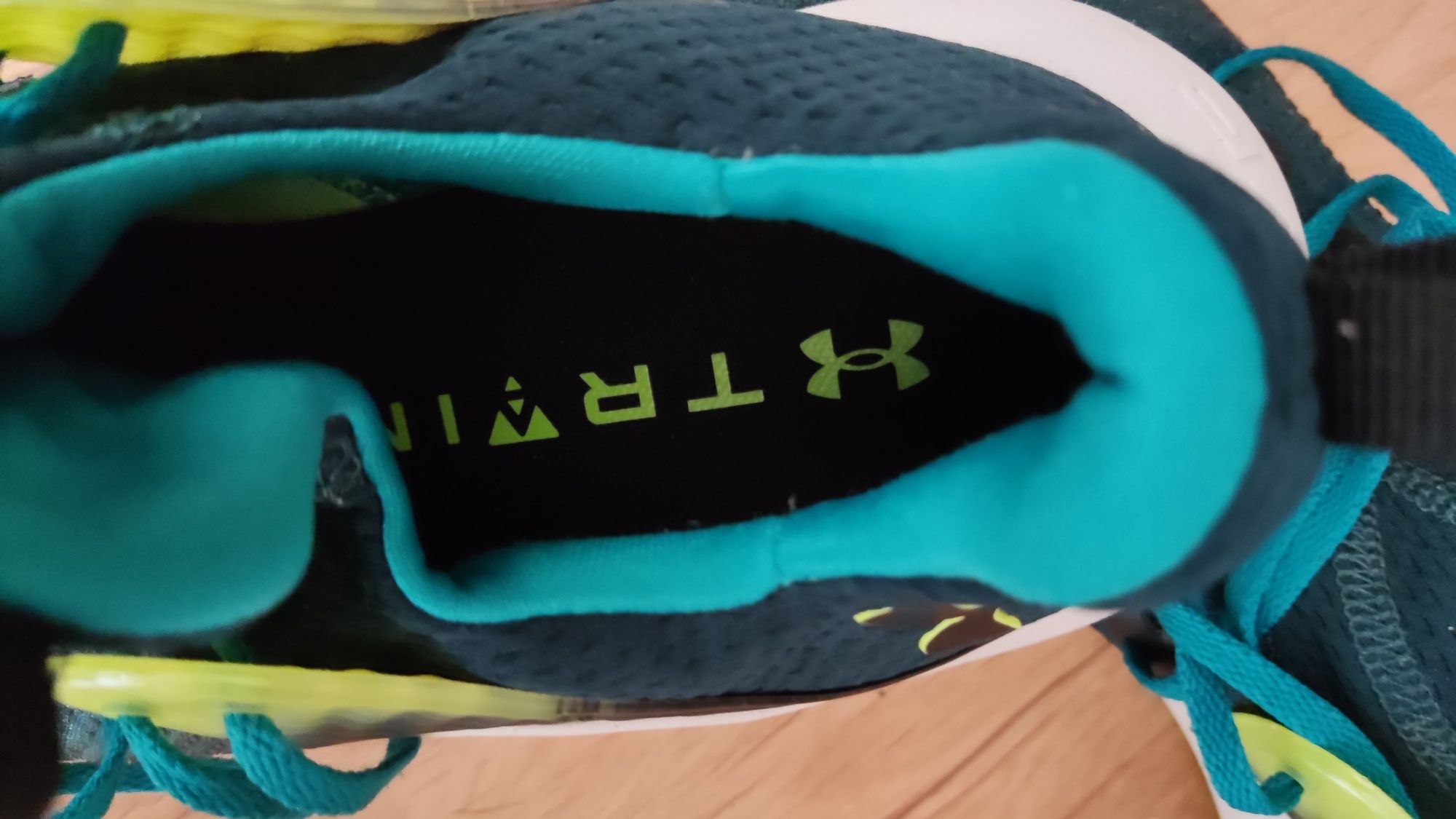 Adidasy Under Armour
