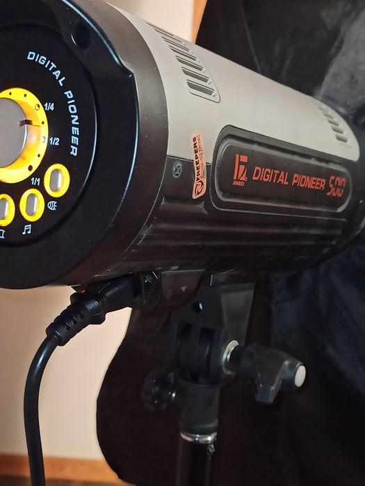 Lampa błyskowa studyjna JINBEI Digital Pioneer DP 500 + soft box
