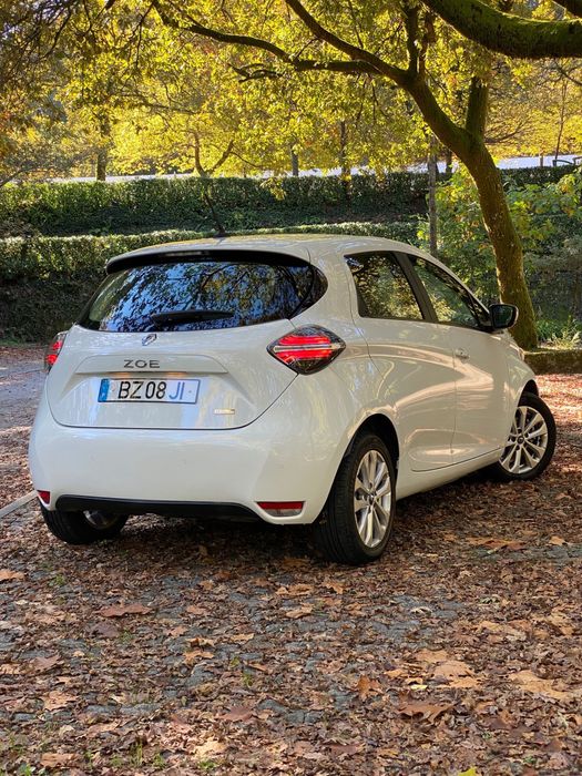 Renault zoe 50 cv eletrico com baterias proprias