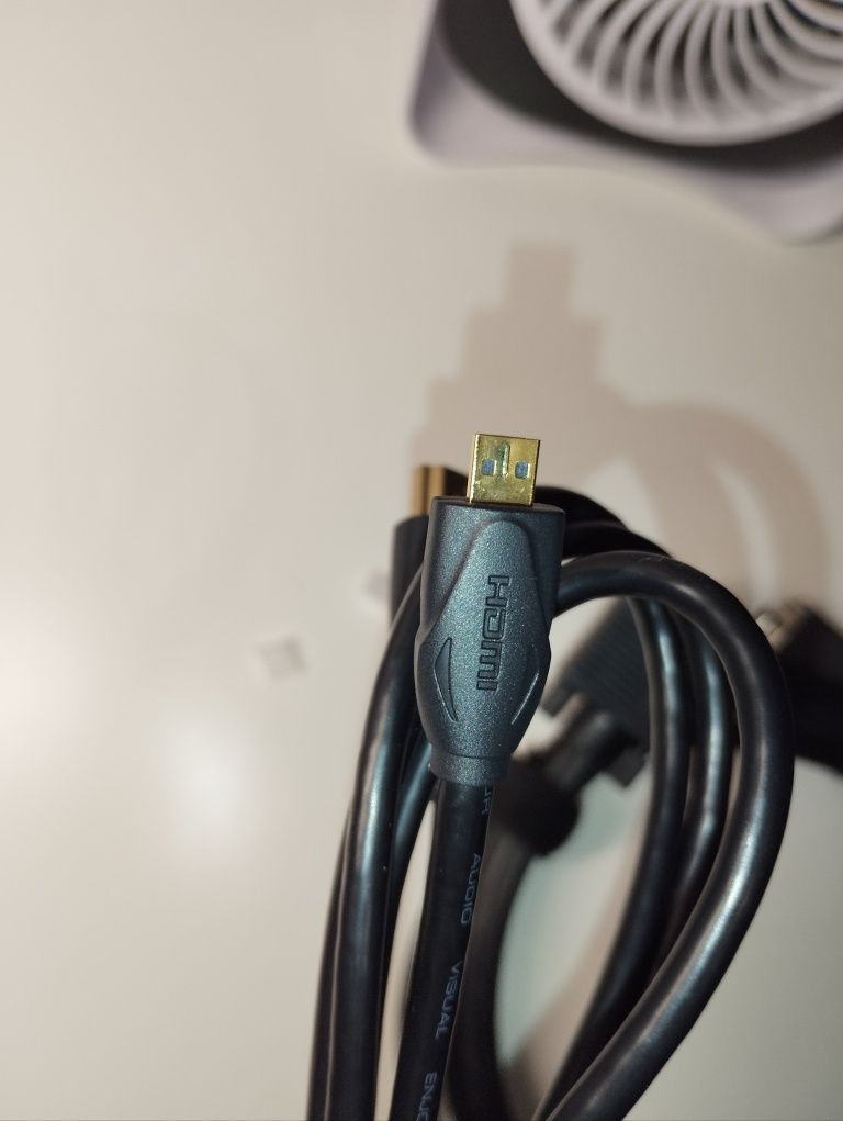 Cabo HDMI / Cabo VGA