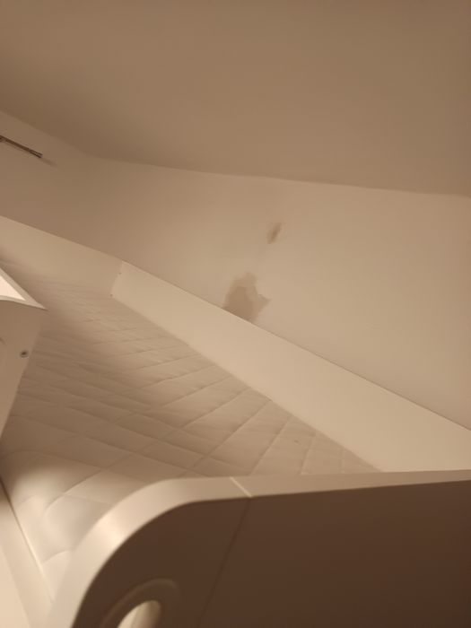 Sprzedam łóżko z biurkiem i szafa IKEA