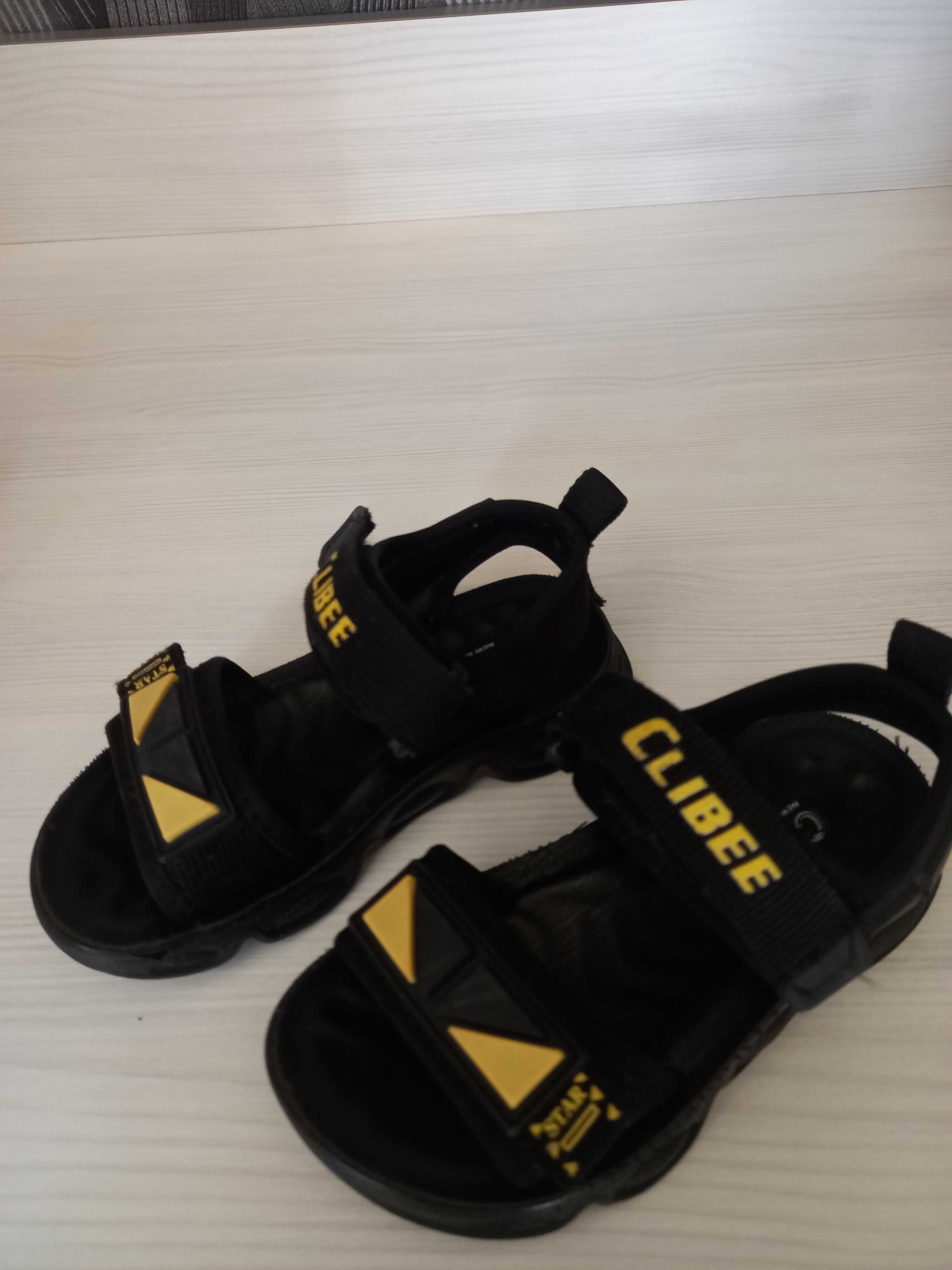 Босоножки летние  clibee