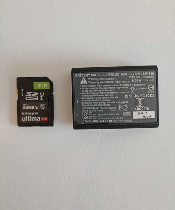 Máquina Fotográfica Canon EOS 1300D + objectiva + Mala (Kit completo)