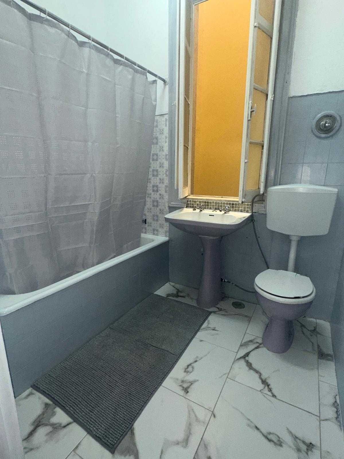 Quarto Casal em AP calmo e bem localizado - ENTRADA IMEDIATA (AP2Q3)
