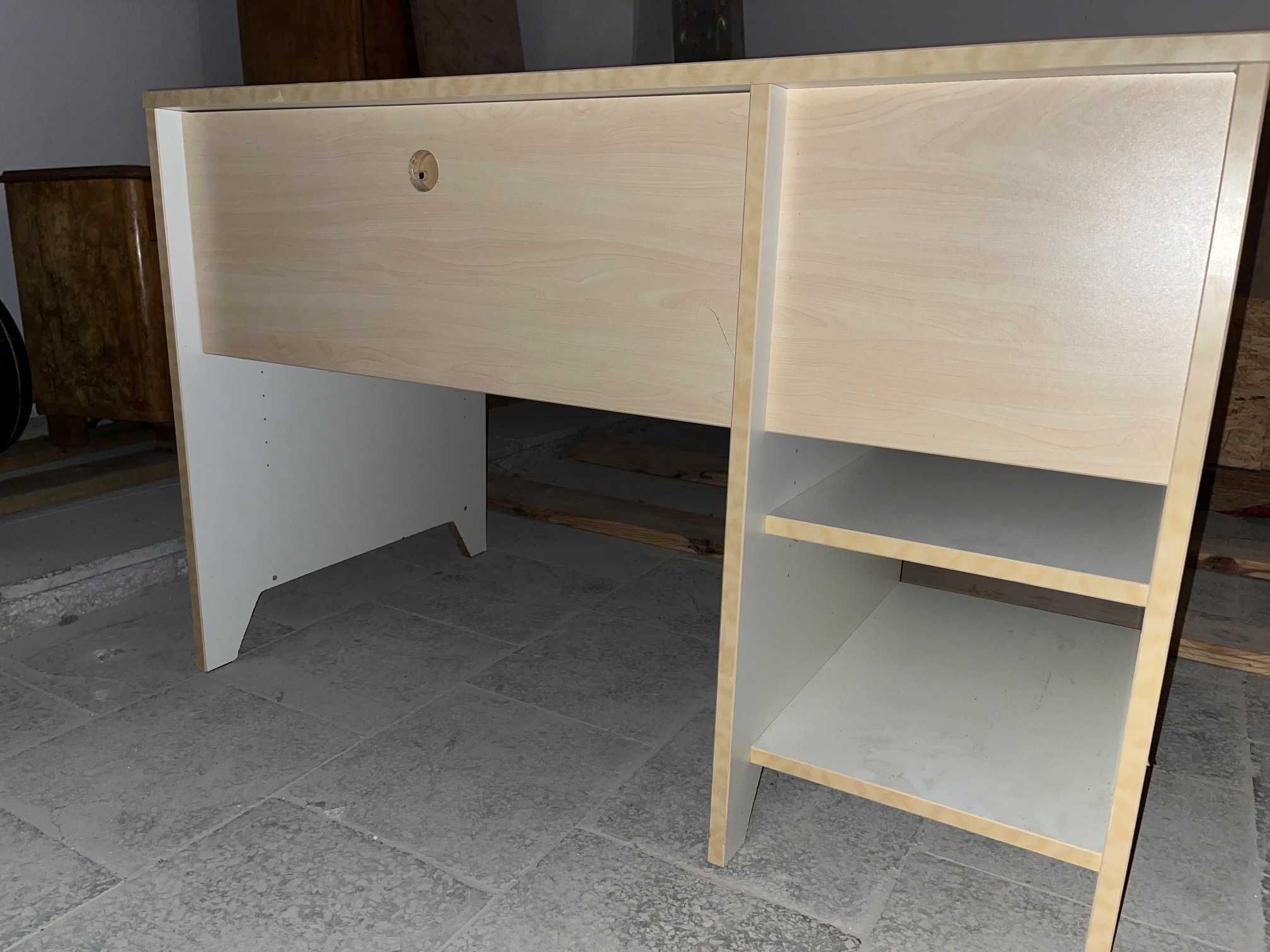 Biurko młodzieżowe 110x60x73