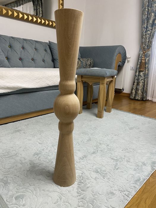 Noga dębowa toczona