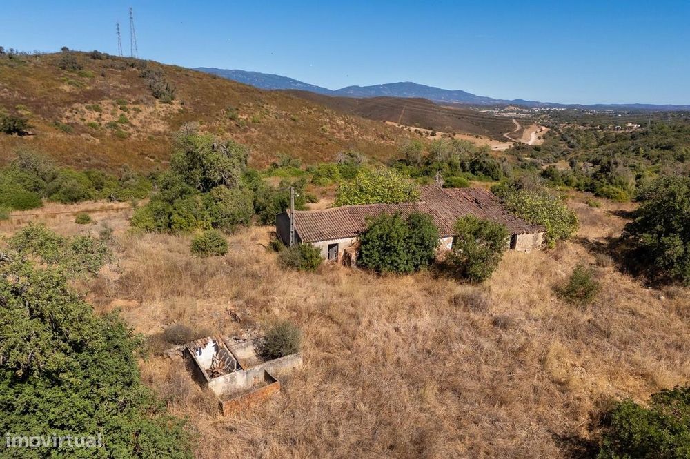 Terreno com aproximadamente 30 hectares junto à Mexilhoeira Grande – A