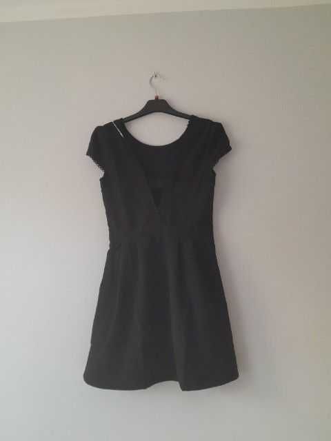 Sukienka mała czarna