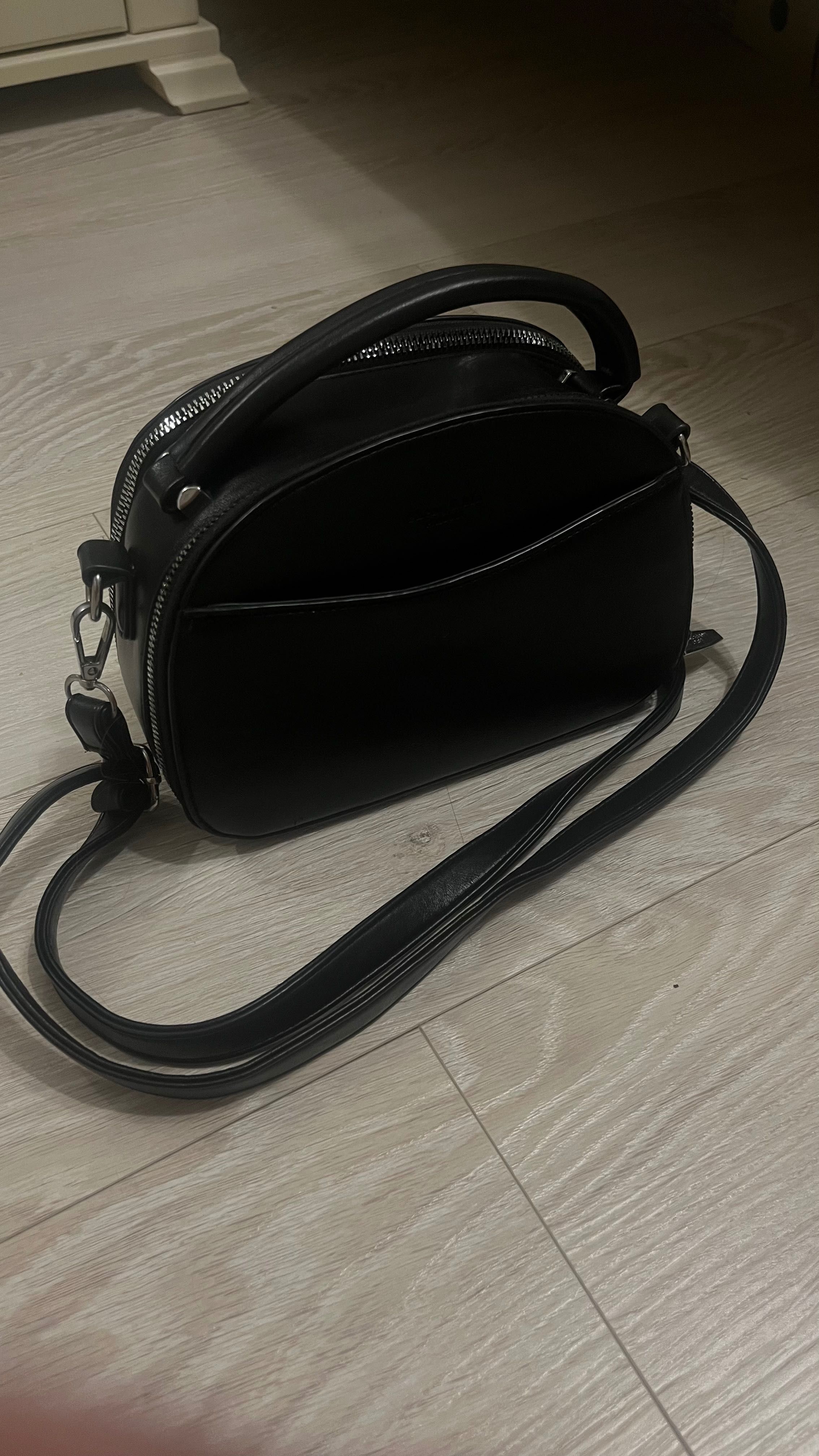 Базова сумка чорного кольору