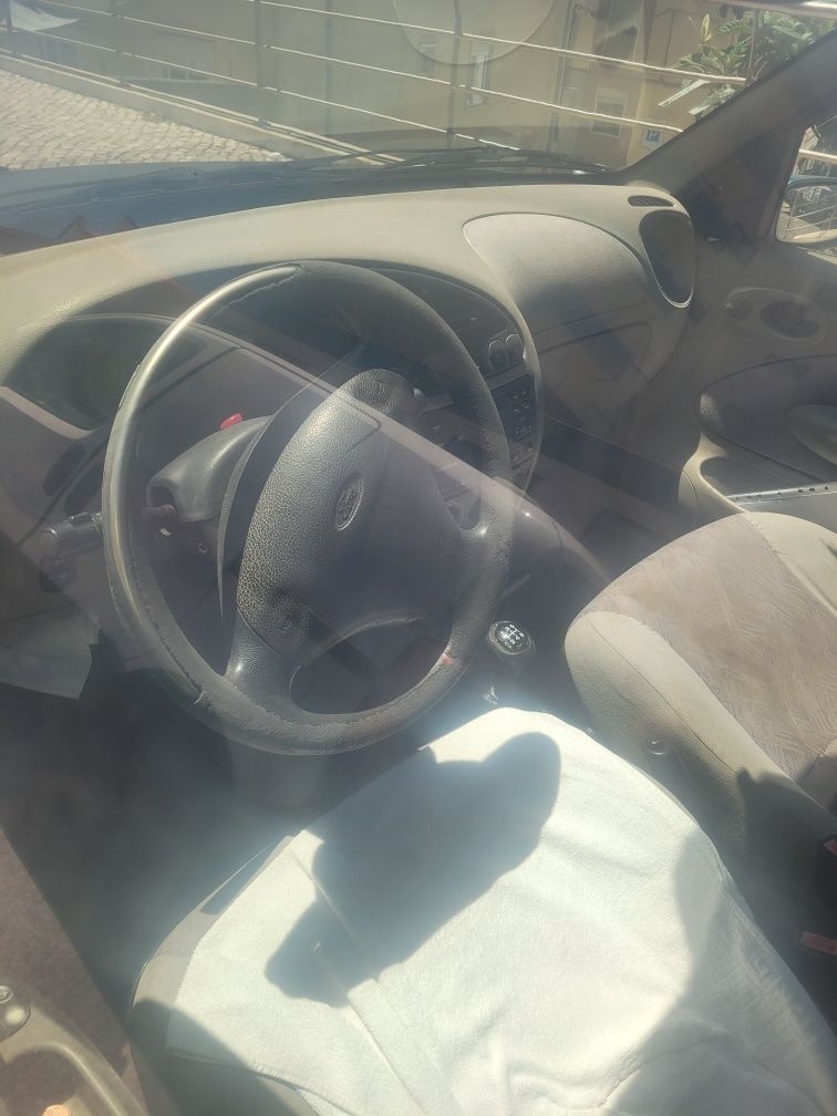Vendo Ford fiesta 97