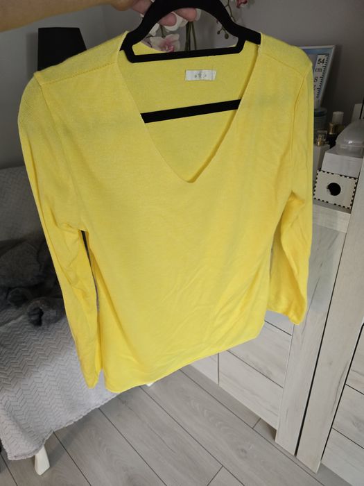 Sweter cytrynowy sweterek