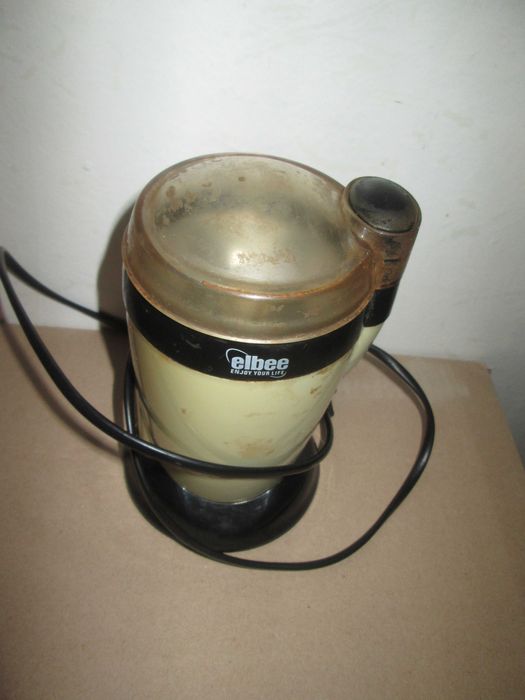 Кофемолка электрическая Elbee и комбайн Scarlet