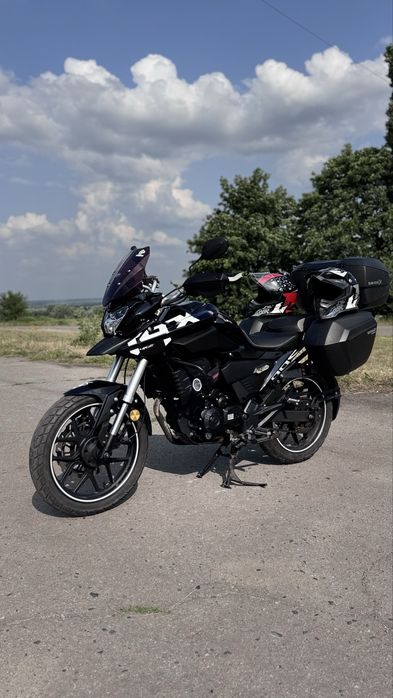 Продам туристичний мотоцикл Lifan KPT200 + багажна система SHAD