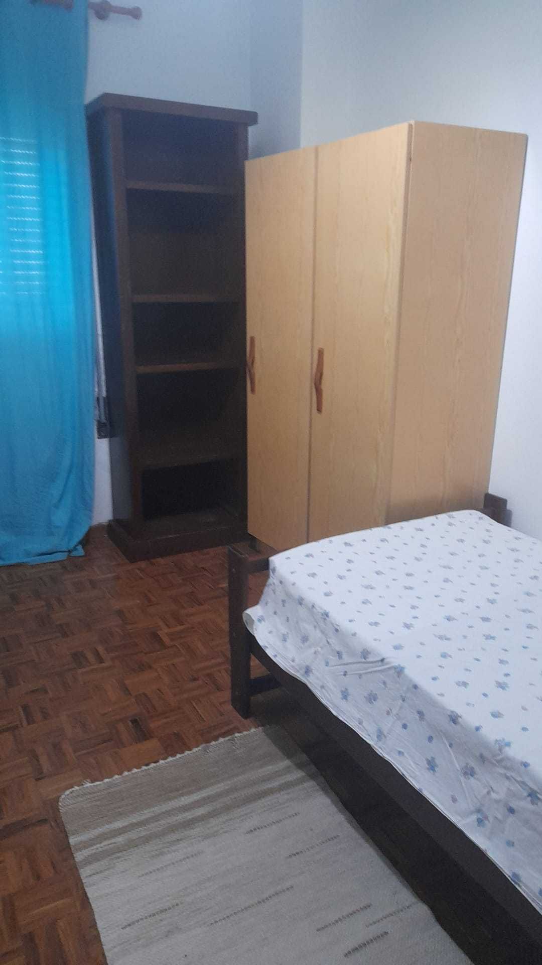 quarto rapaz estudante proximo ESEC shoping 280 desp.incluidas
