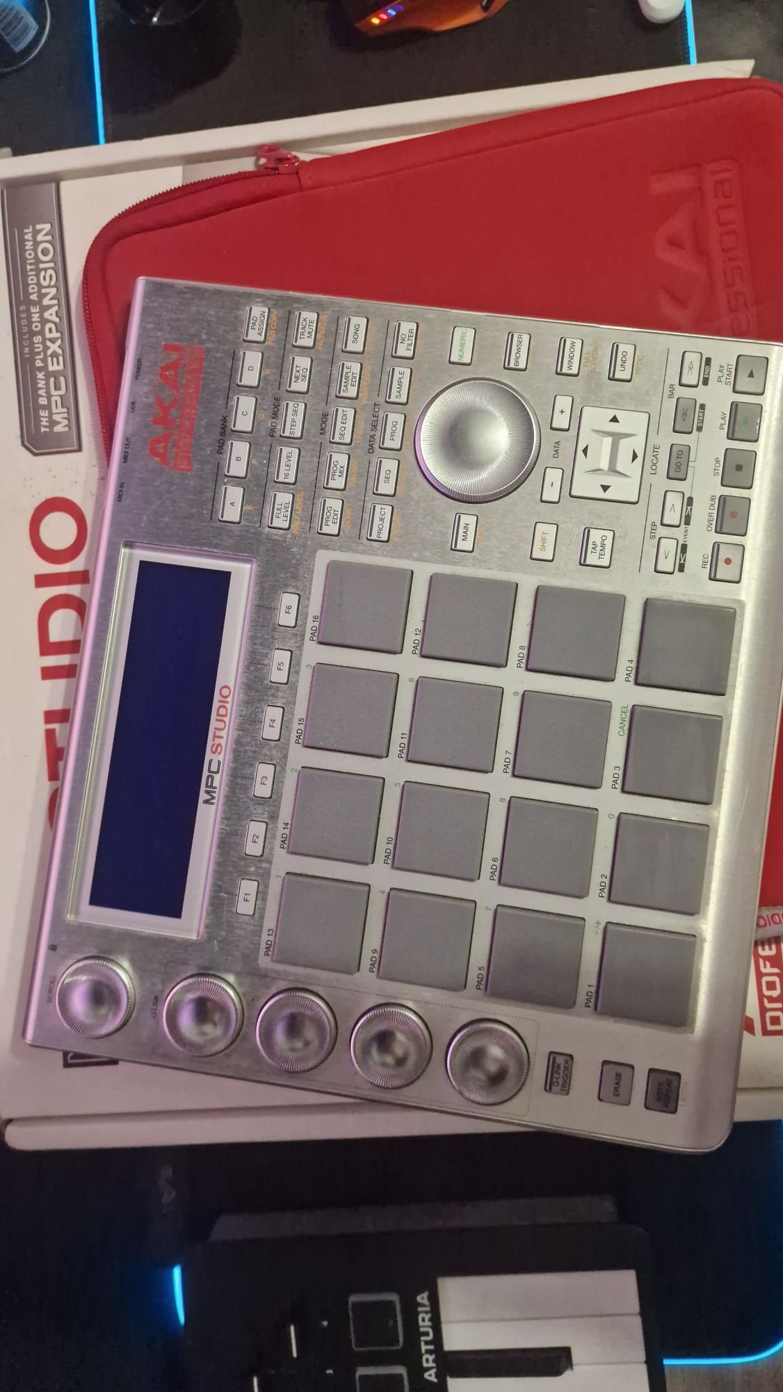 Akai Mpc studio .