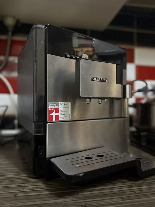 Кавомашина Simens EQ8 серія 300