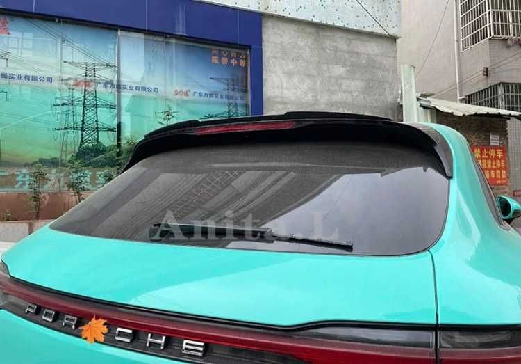 Aileron/Spoiler Traseiro em Carbono ou Preto (Porsche Cayenne, Macan)