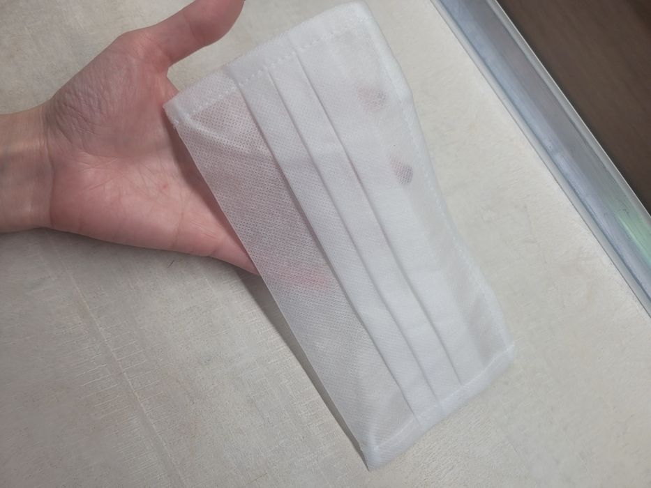 Маски медичні білі 35 штук Белые маски медицинские