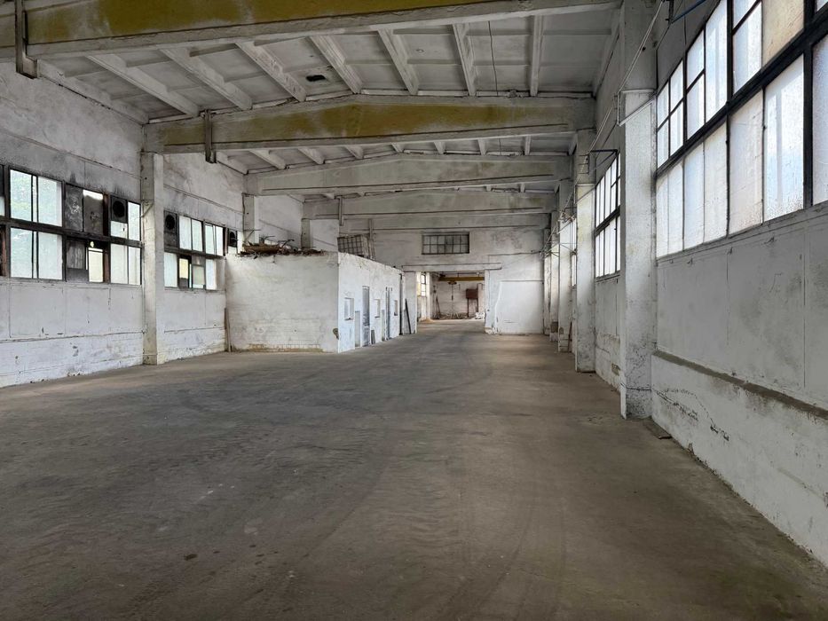 Продам склад 960 м² з кран-балкою 5 т та 90 кВт | Вороновиця