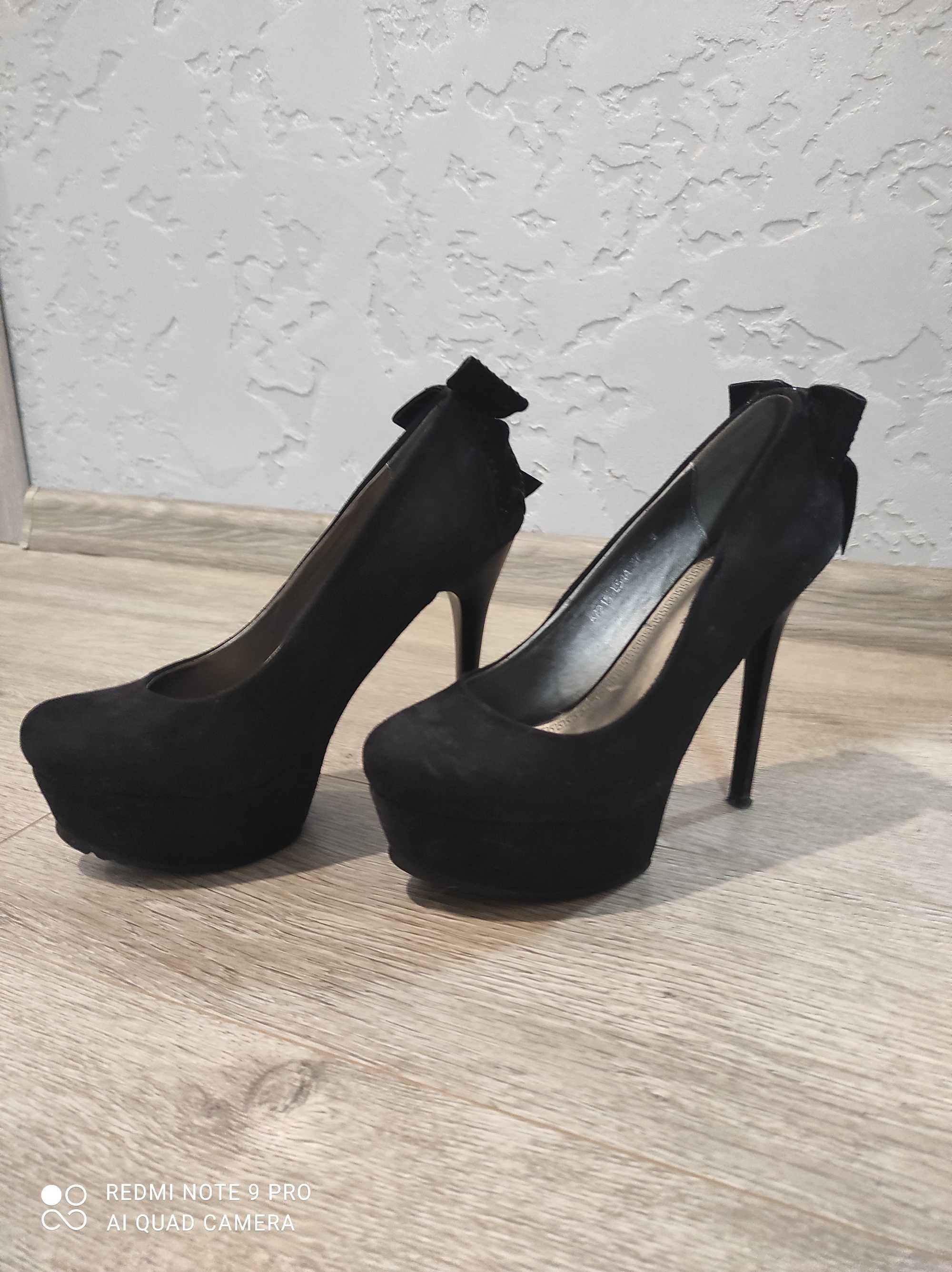 Туфли женские черного цвета
