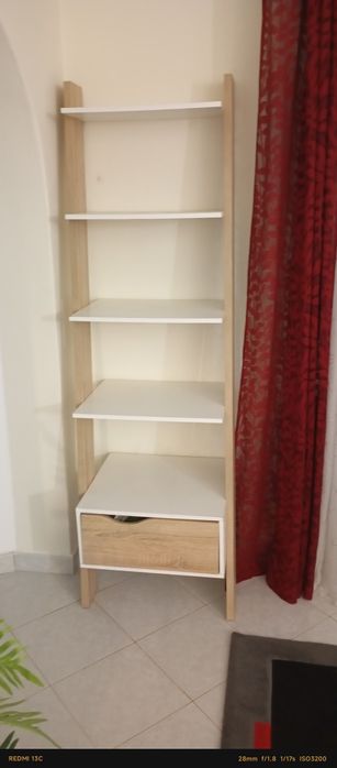 Estante para decoração ou livros