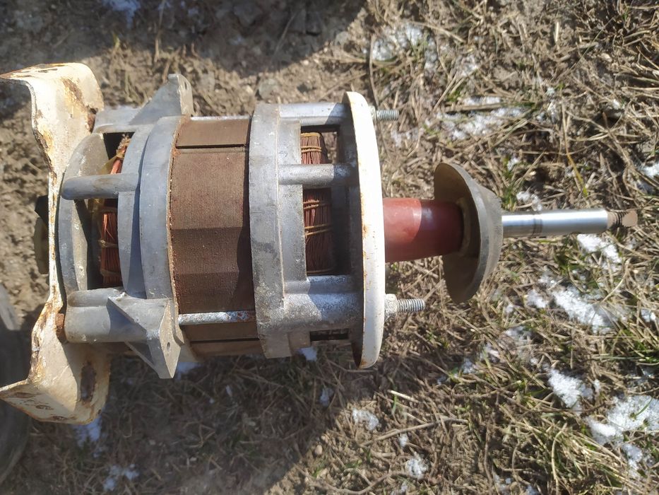 Продам электродвигатели от стиральной машины Волна