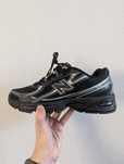 New Balance 740 Black