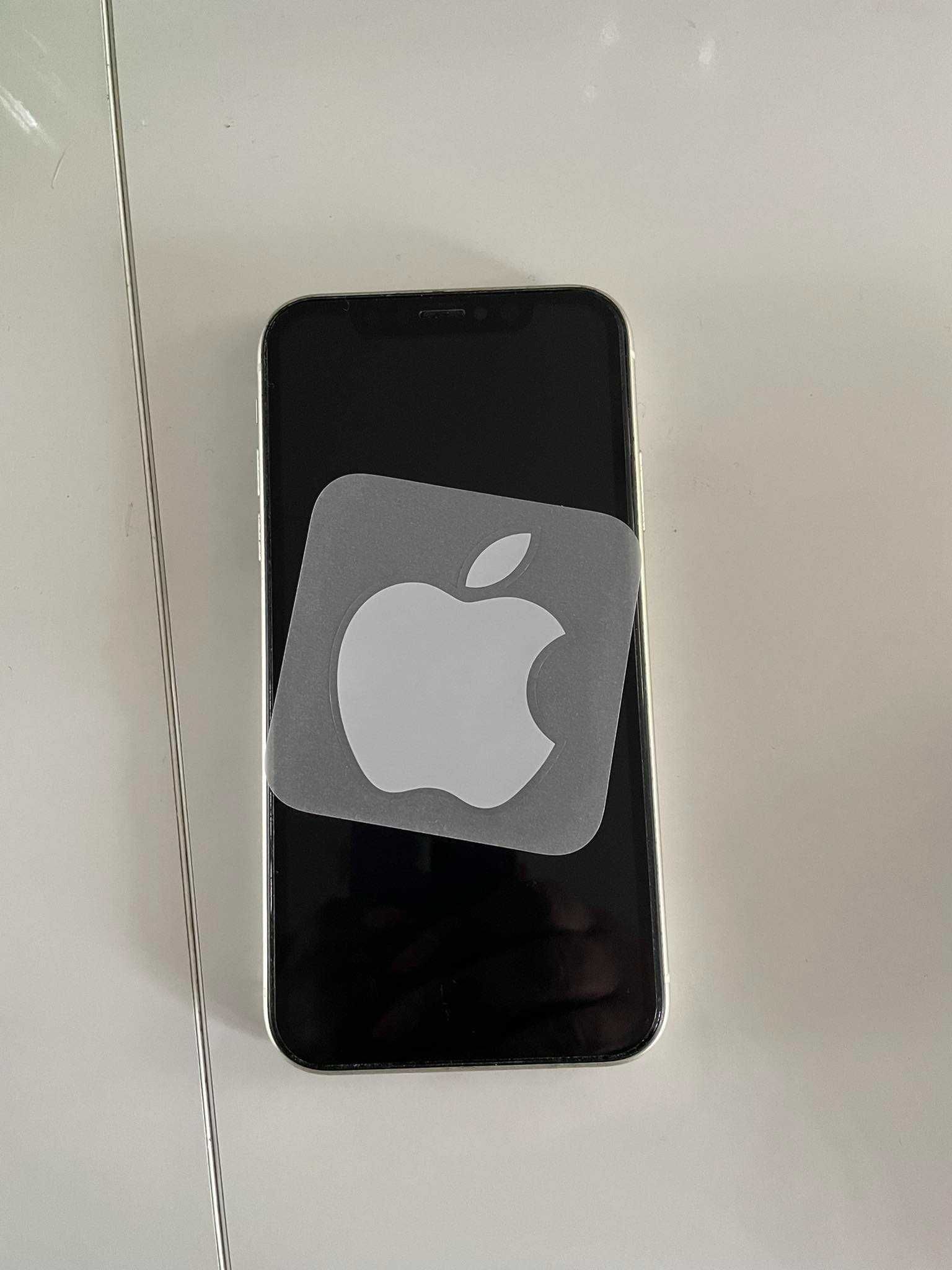 iPhone 11 biały-