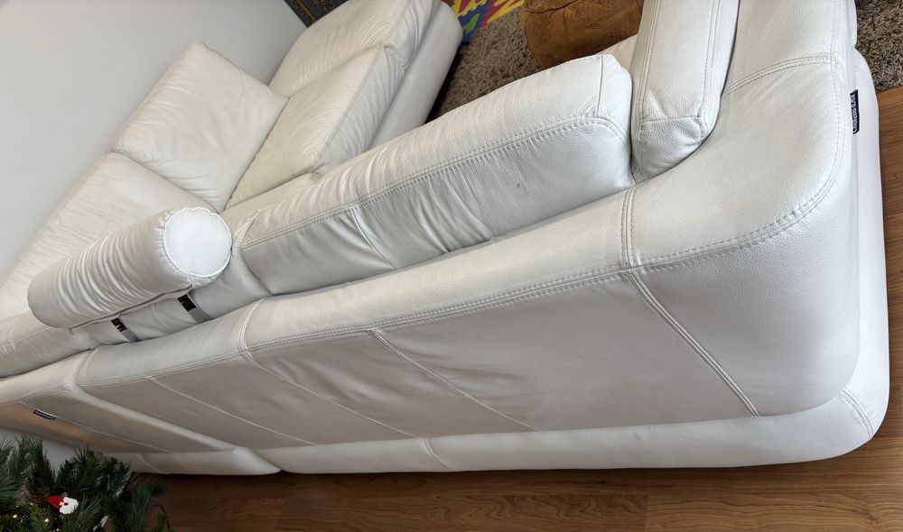 Sofa em pele chaise long da chateaux d’ax