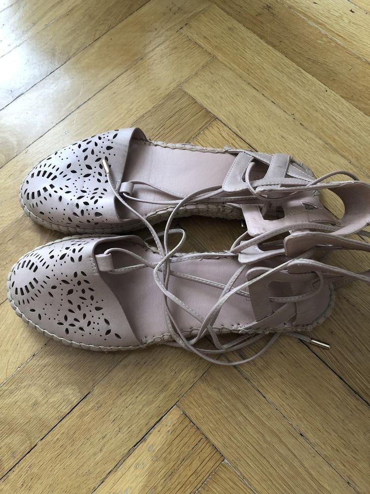 Kremowe espadryle, sandały TopShop 38