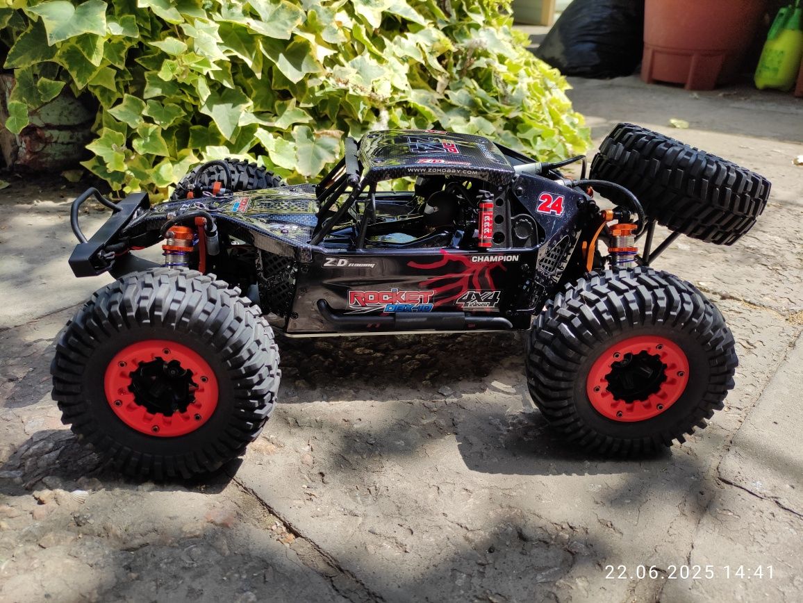 RC model. ZD Racing DBX 10. 1/10 Brushless 4WD RTR. На радиоуправлении