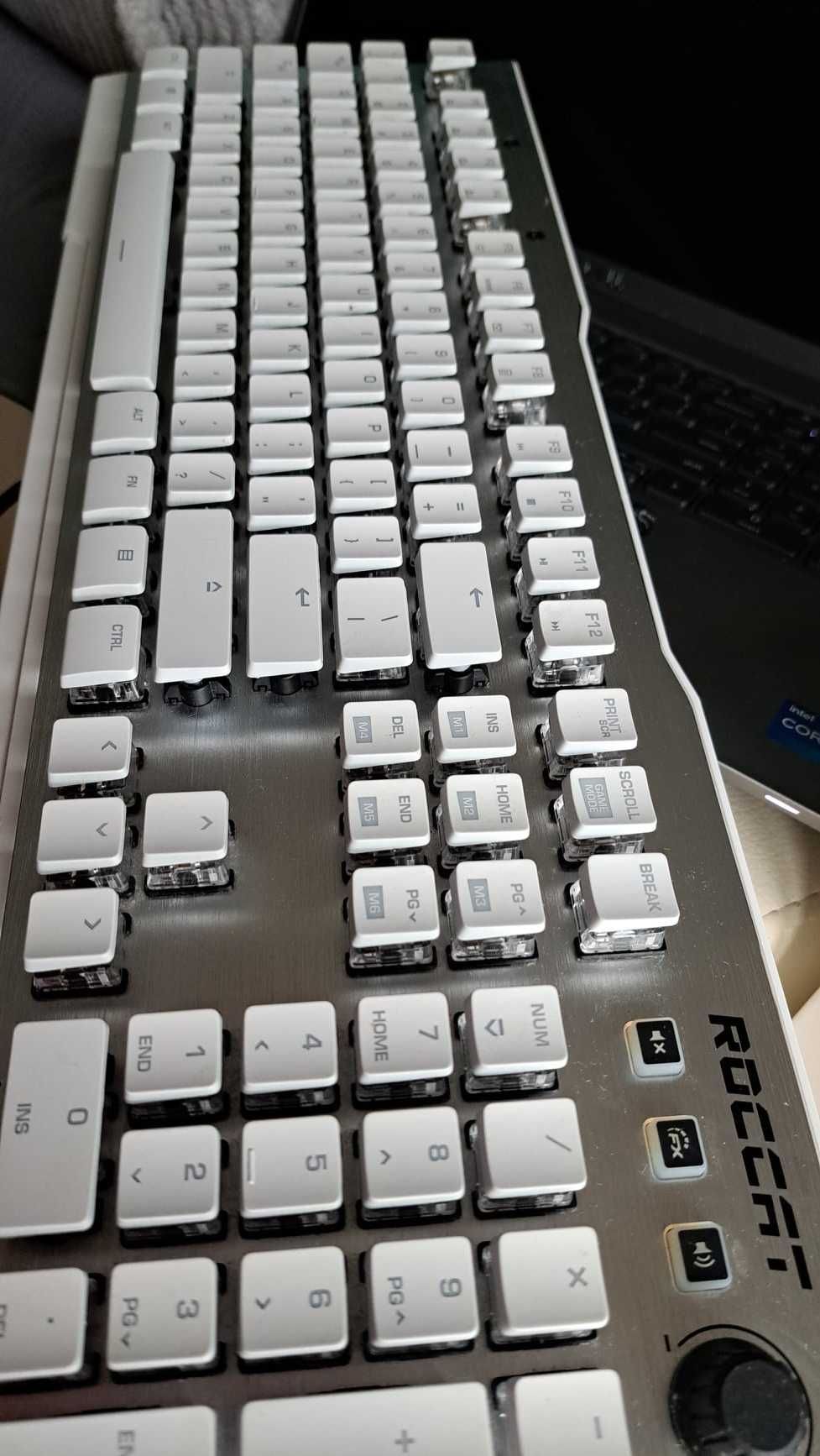 Klawiatura dla graczy ROCCAT Vulcan, biała