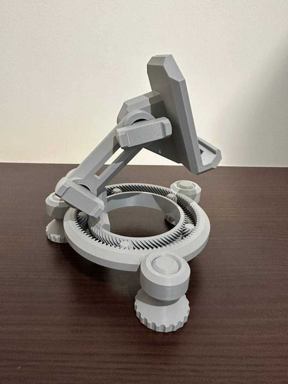 Regulowana podstawka na telefon 3D – 30 zł