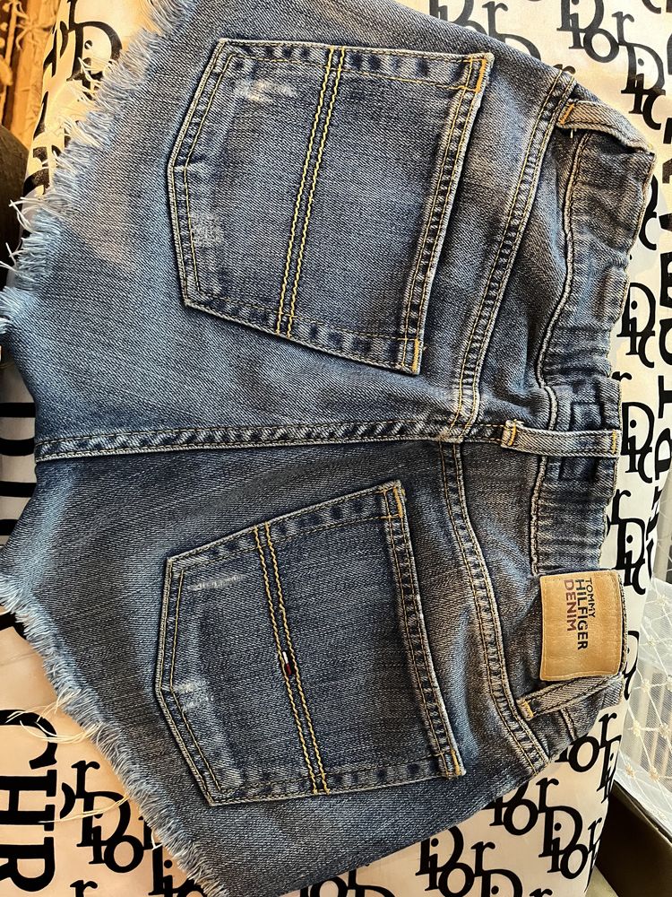 Стильні джинсові шорти Levis, Tommy + джинсова спідниця