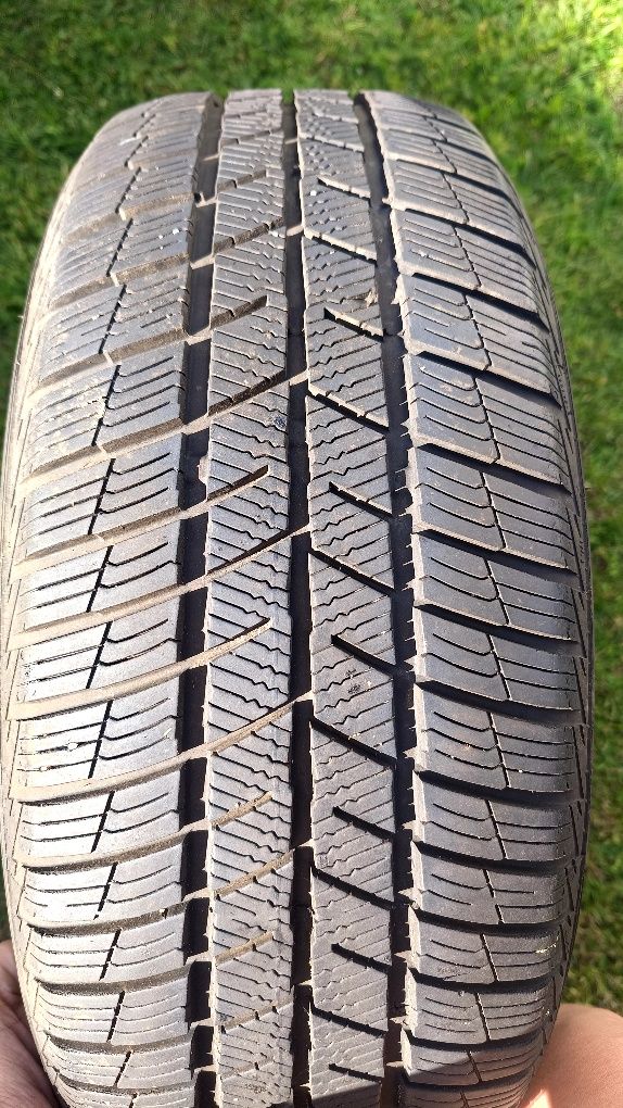 Opona Barum Polaris 5 215/55 R17 V XL
